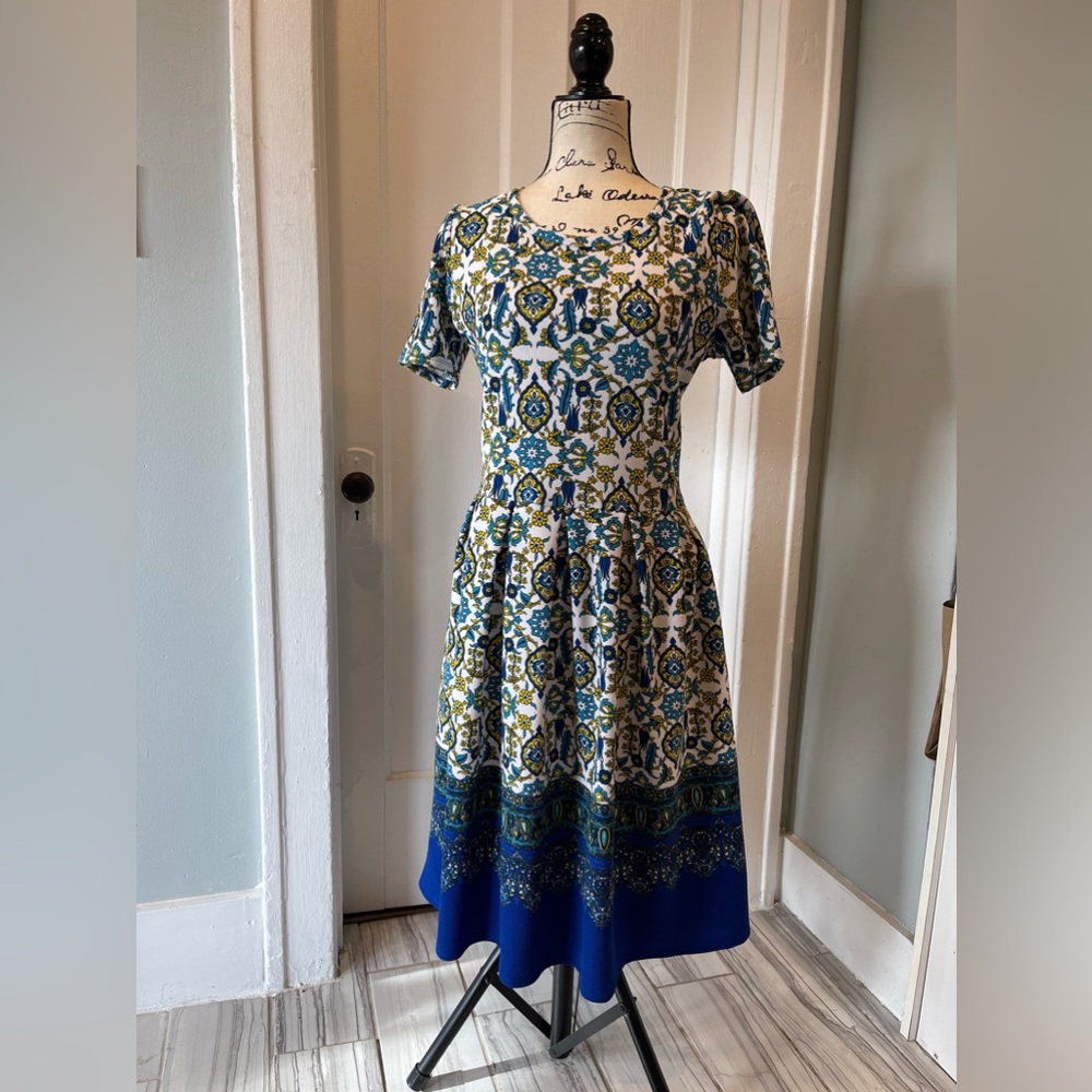 Lularoe- Amelia Dress